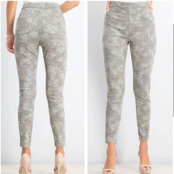 SPANX Jean-ish Ankle Leggings in Stone Washed Camo‎ Size M - Picture 2 of 10